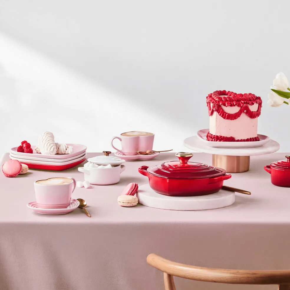 Le Creuset - Mokken in Hartjesvorm 2-delige Set Kersenrood