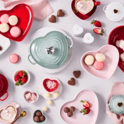 Le Creuset - Mokken in Hartjesvorm 2-delige Set Kersenrood