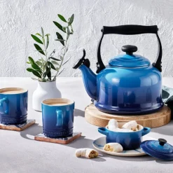 Le Creuset - Tradition Fluitketel Azure 2,1l