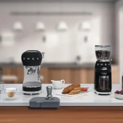 Smeg - Espressomachine | Zwart | Jaren 50 | Handmatige espressomachine